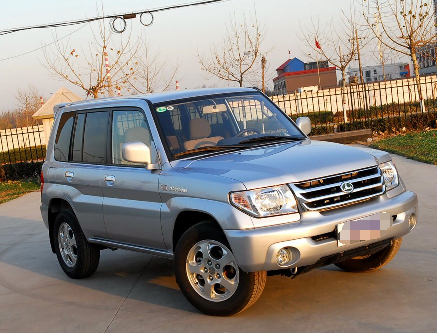 辨识度很不错的猎豹-飞腾,造型非常新颖,满满的科技感!