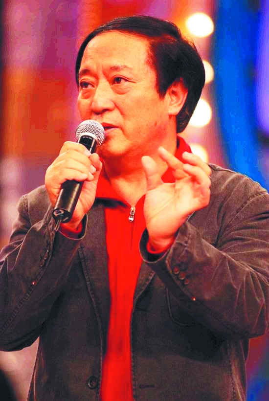 曾是冯巩的相声铁搭档,事业巅峰期转头从政,爱折腾导致妻离子散