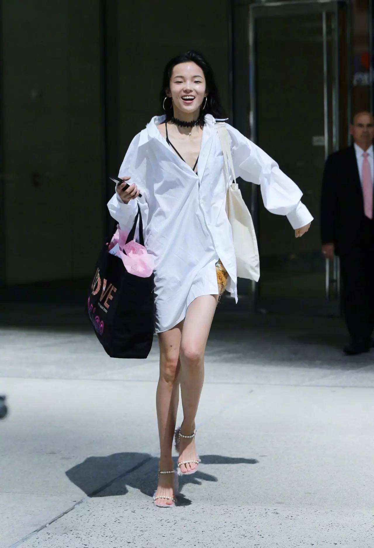 维密超模雎晓雯,你看出她29岁了么?原来精灵女孩是这么养成的