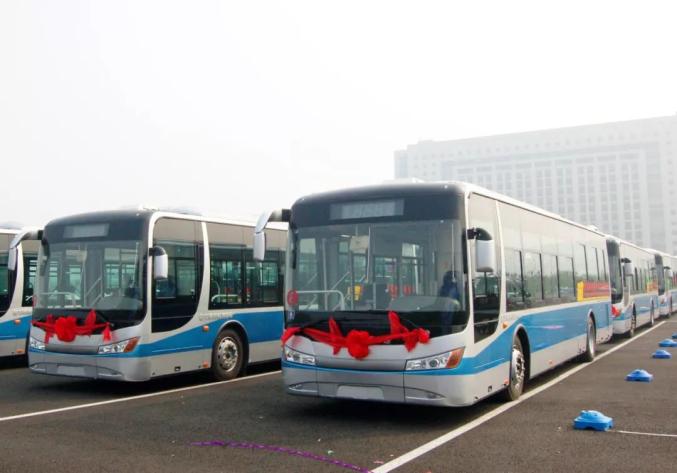 记忆里最亲切的济南公交 这些珍藏老照片 你见过吗?