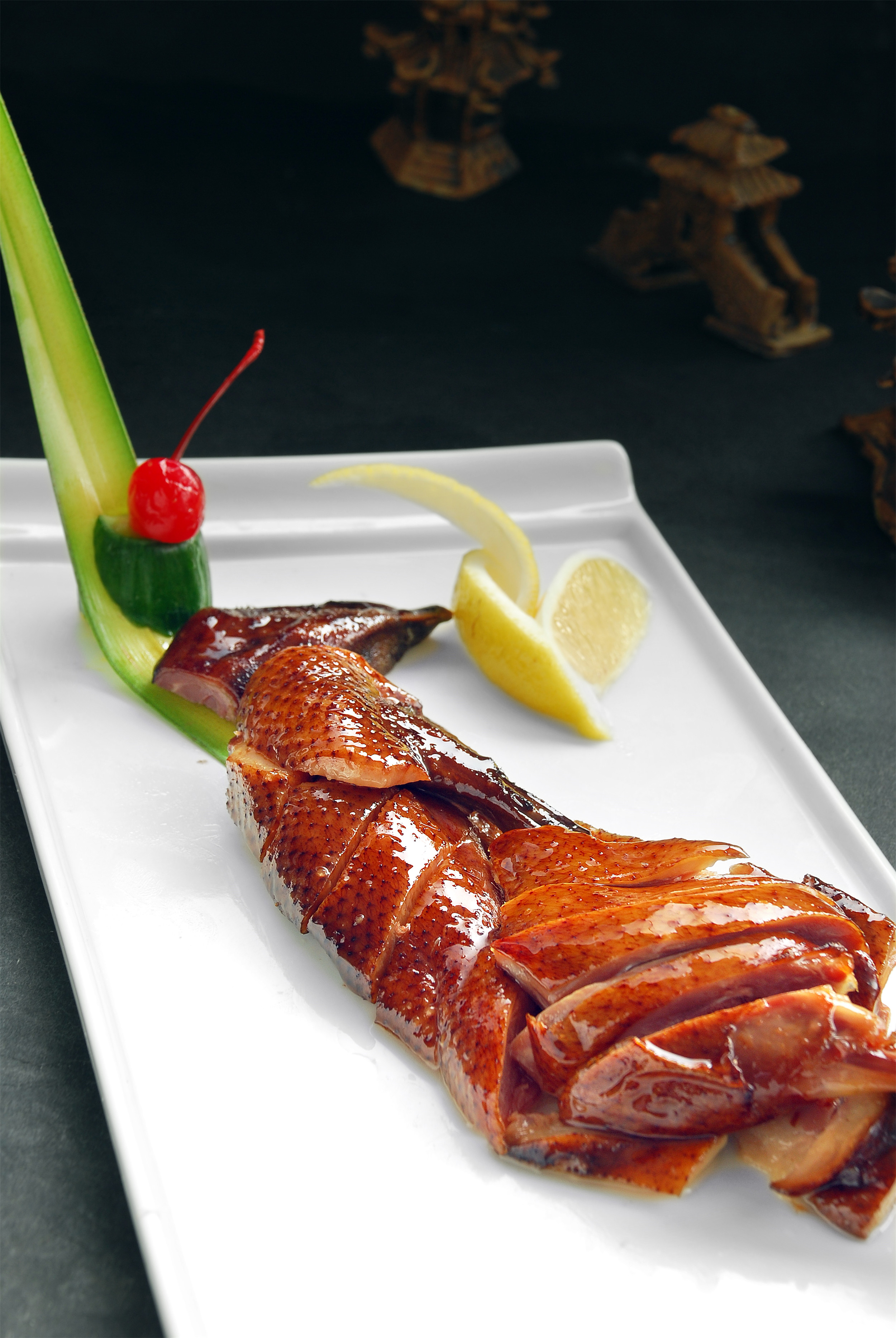 特色酱香鸭:不同的烹饪手法,将鸭子的香味逼出来,更是美味