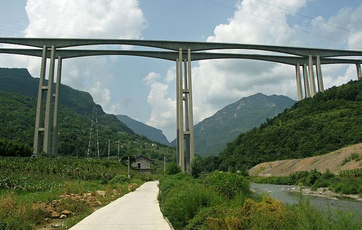 大桥的建设,能反映一个国家的基础设施建设水平,而这些年,我国的大桥