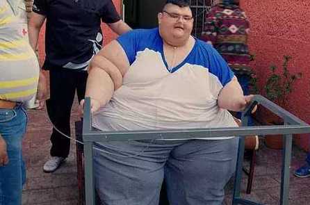 世界上最胖的男人 减掉249公斤后 可以下床走路了