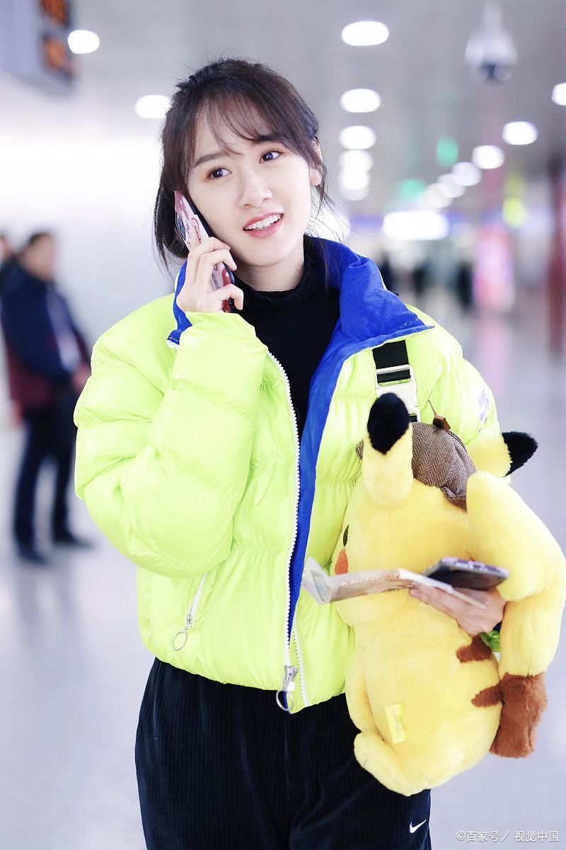 袁冰妍账号被封事业受挫,昔日cp成毅直播心情愉快,两人现状迥异  最近