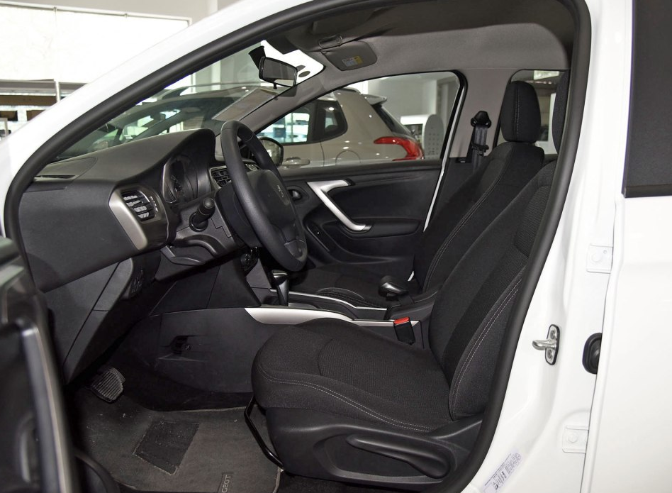 解读汽车之美,潮流的设计风格,标致301回头率非常高