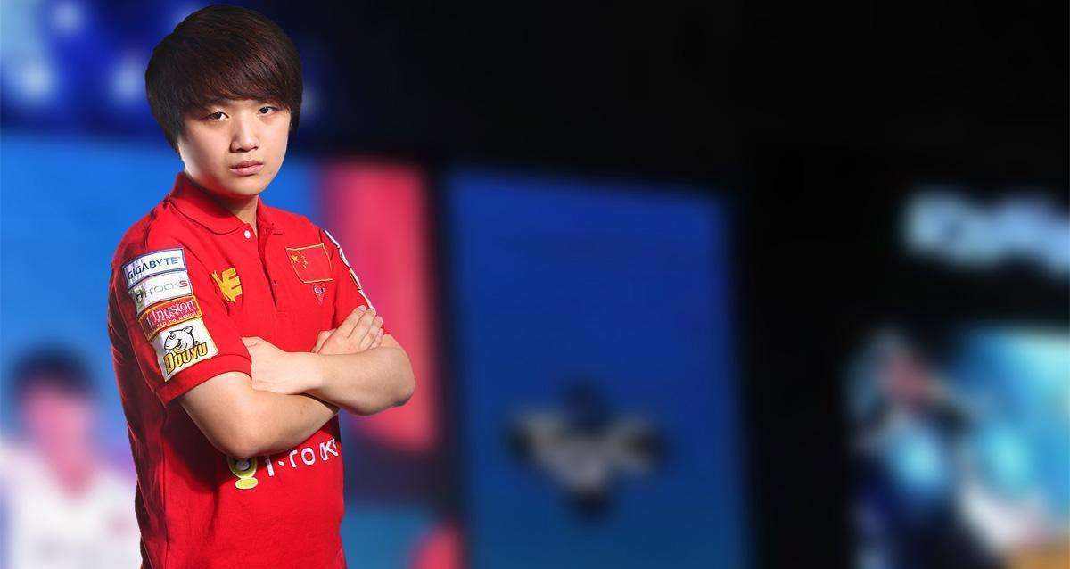 lol9.23版本adc处境艰难,微笑说太离谱,uzi表示玩不动!