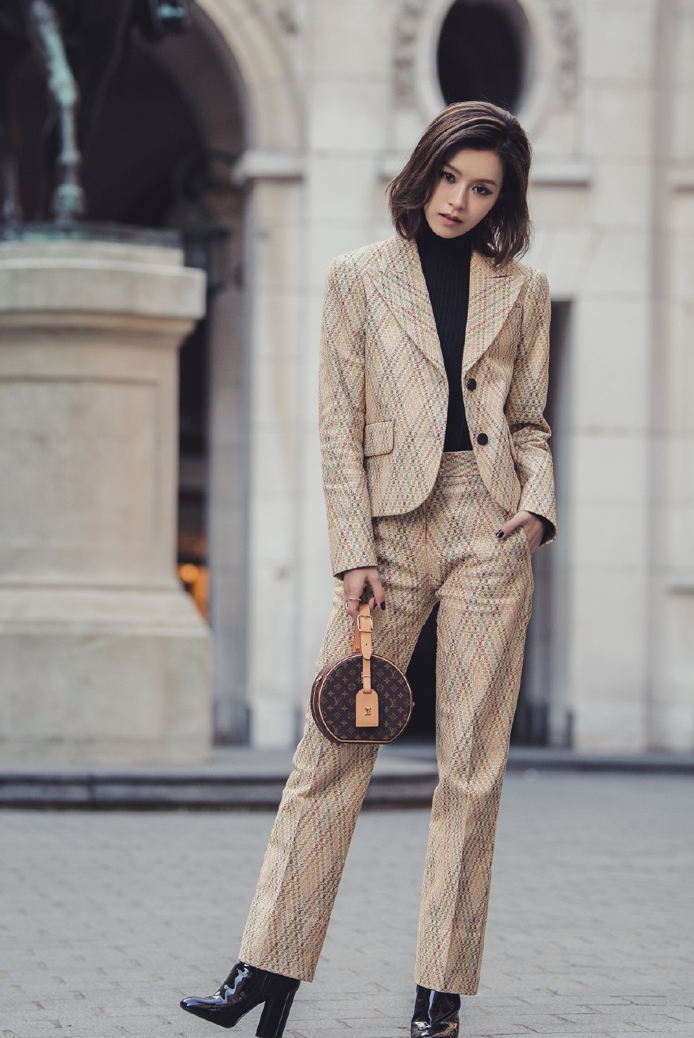 一线女星格子西装大pk,唐嫣气势ko全场,但舒淇却最美!