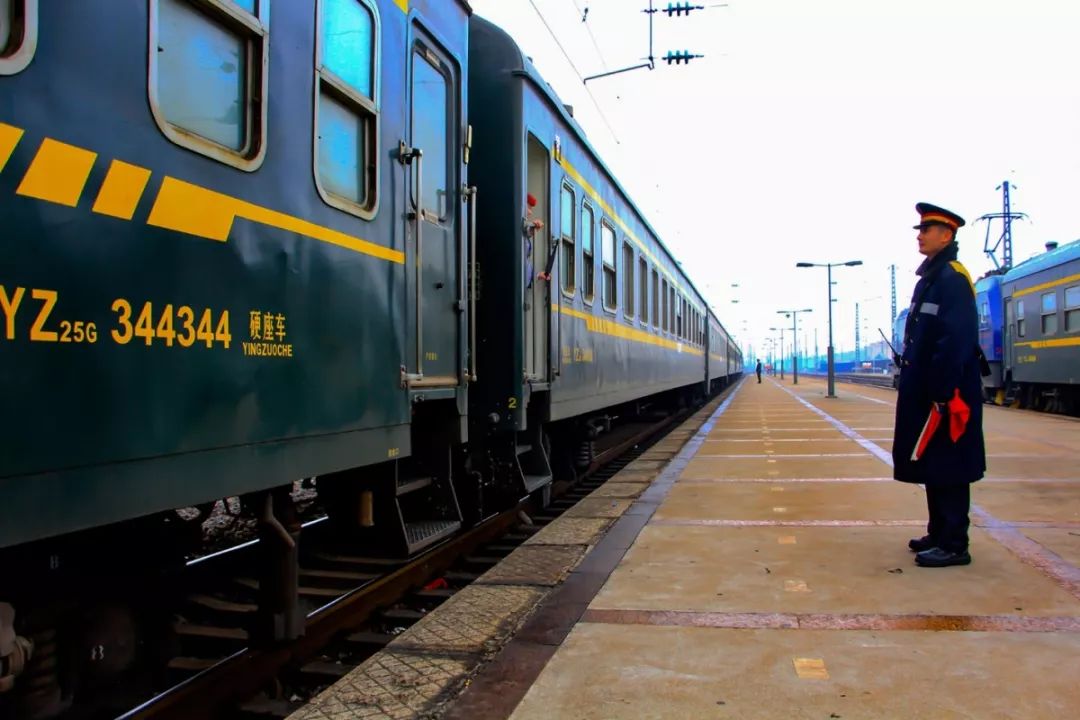 青岛即墨:驶向远方的列车与百年蓝村站