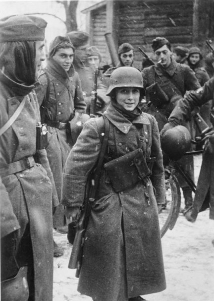 二战时期的各国娃娃兵,看到我国的就是一个赞,可爱又有童真