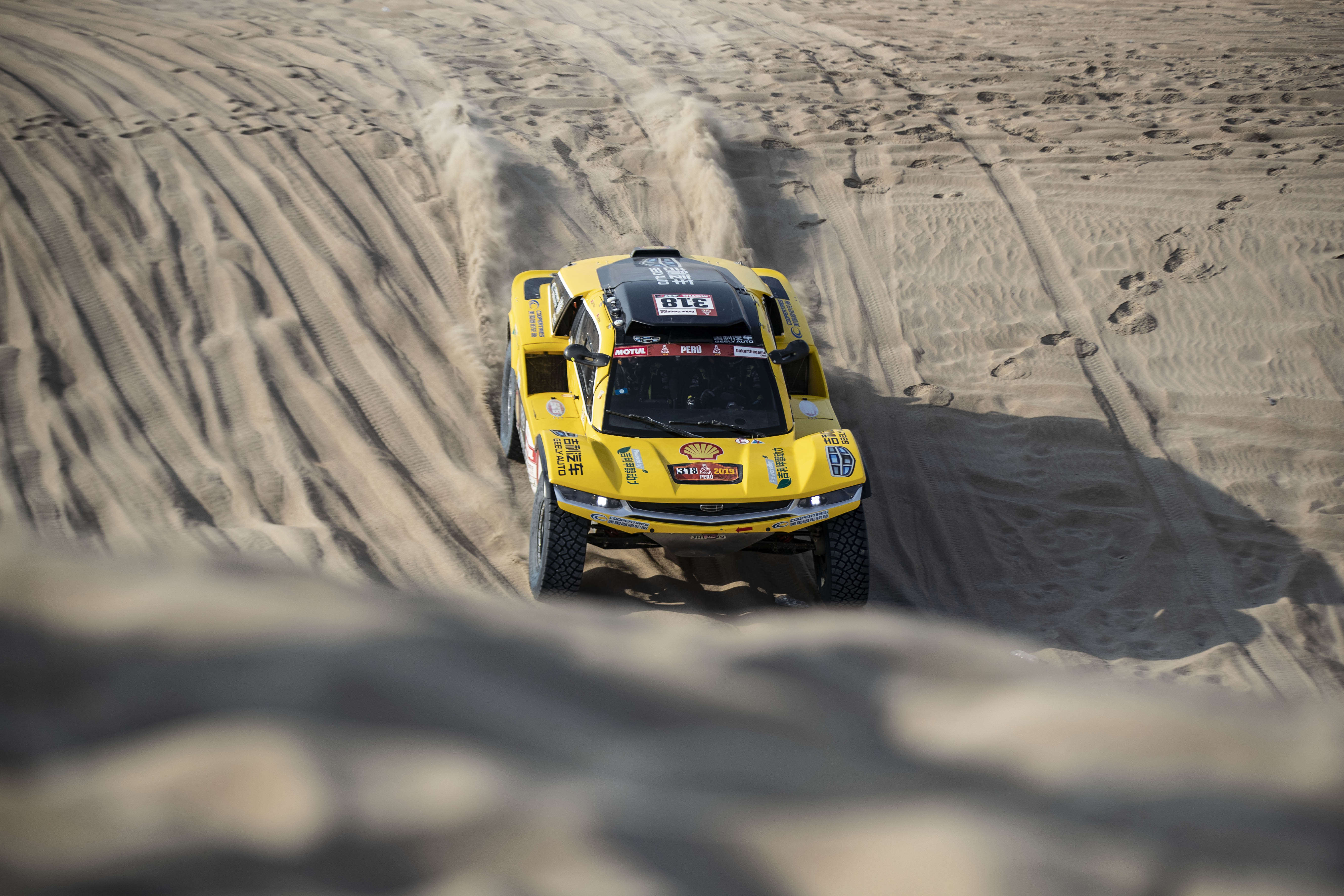 赛车——达喀尔拉力赛:韩魏/廖岷获汽车组第27名