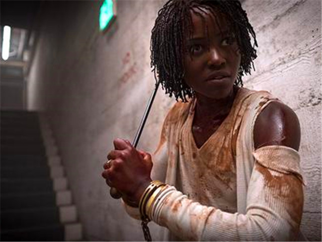 细思极恐的《逃出绝命镇》,看似喜结良缘实则噩梦一场