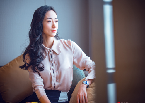 教科书级别炫富!韩雪晒爷爷奶奶珍贵合影,网友:贫穷限制想象