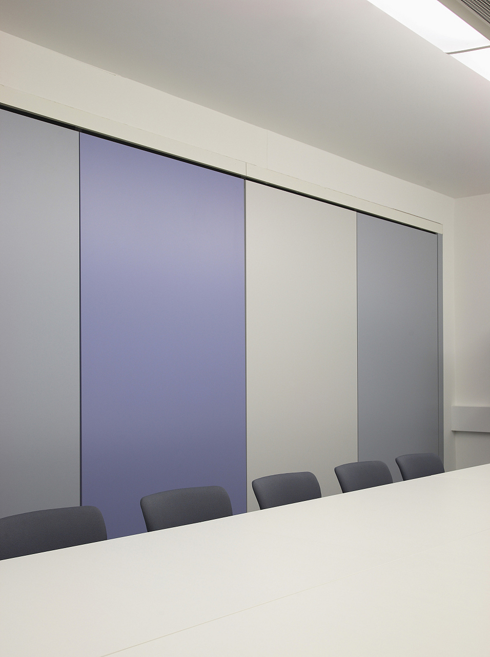 电磁屏蔽窗帘机房保密室防辐射卷帘是保护敏感信息的重要手段,能屏蔽