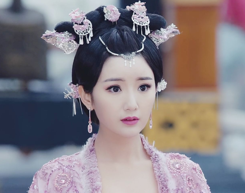 5,李心艾,在《锦绣未央》中饰演李长乐,她是李家