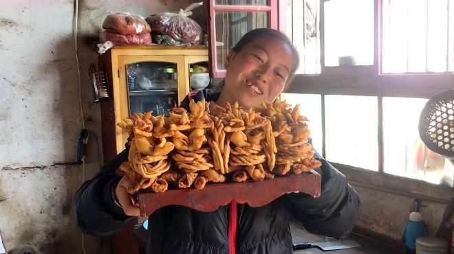 [图]西北特色美食——面花，传统手工艺精心制作，好看到不敢下口