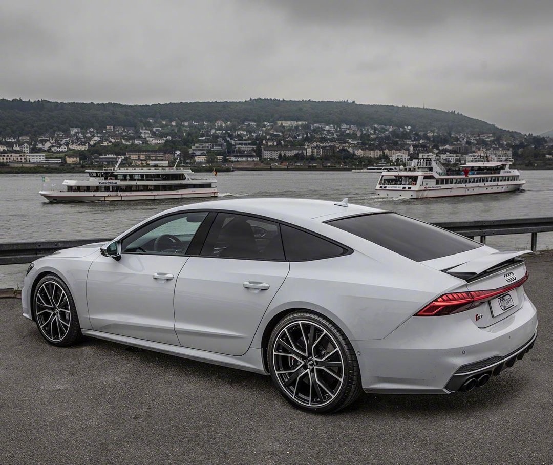 全新奥迪s7真是帅气