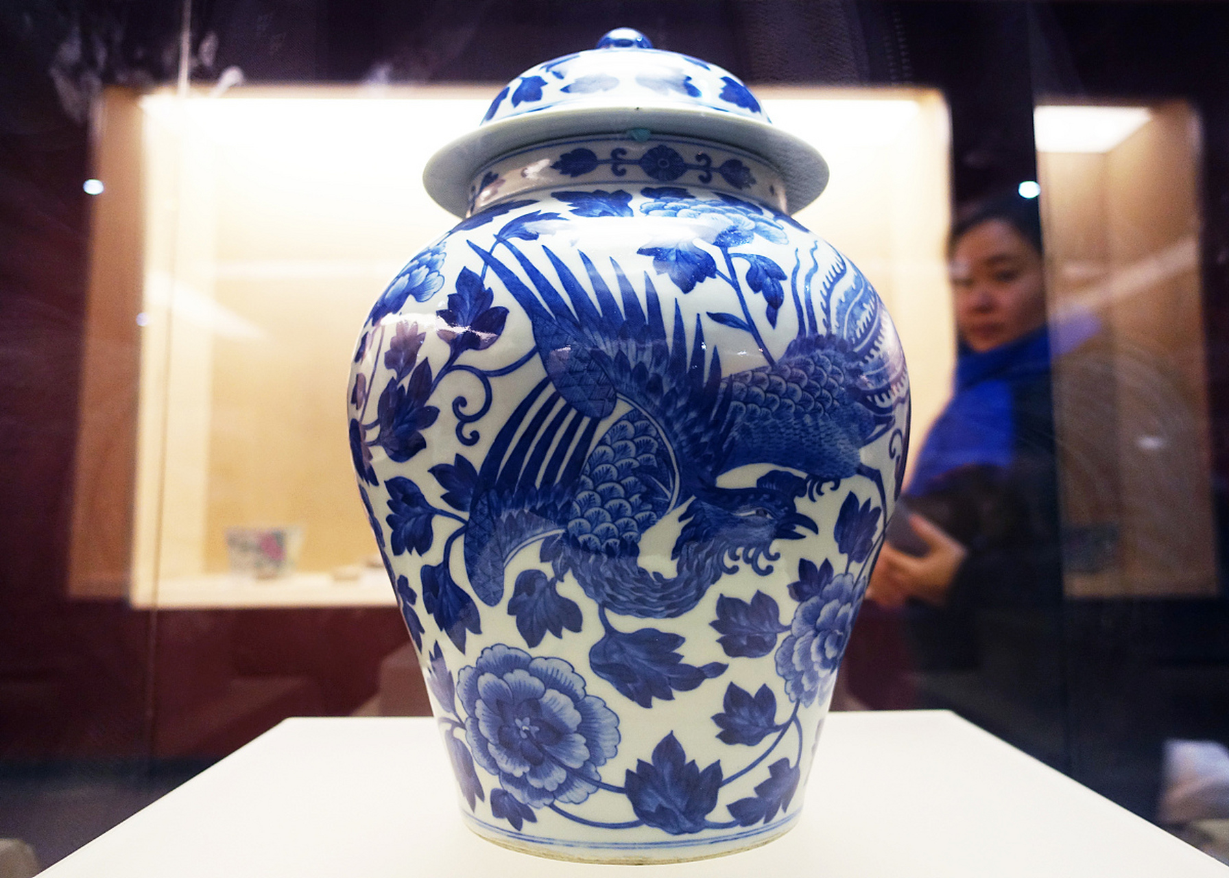 春天,如诗如画,洛阳博物馆则是一部活生生的历史教科书,每一件展品都
