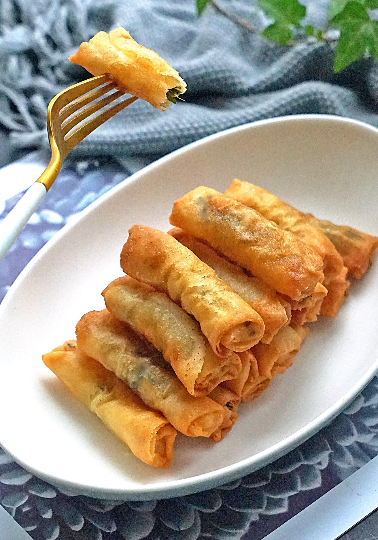 立春将至,学会做春卷准备快乐咬春,吃了立春卷,一天暖一一天