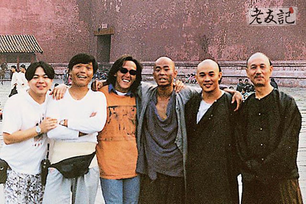 "鬼脚七"全家照曝光,妻子曾是健美小姐,与体操王子李宁是发小