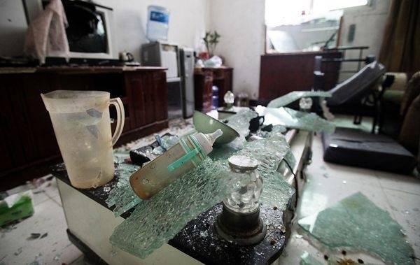 男子搓麻输光家产,怒砸麻将机发现惊人一幕