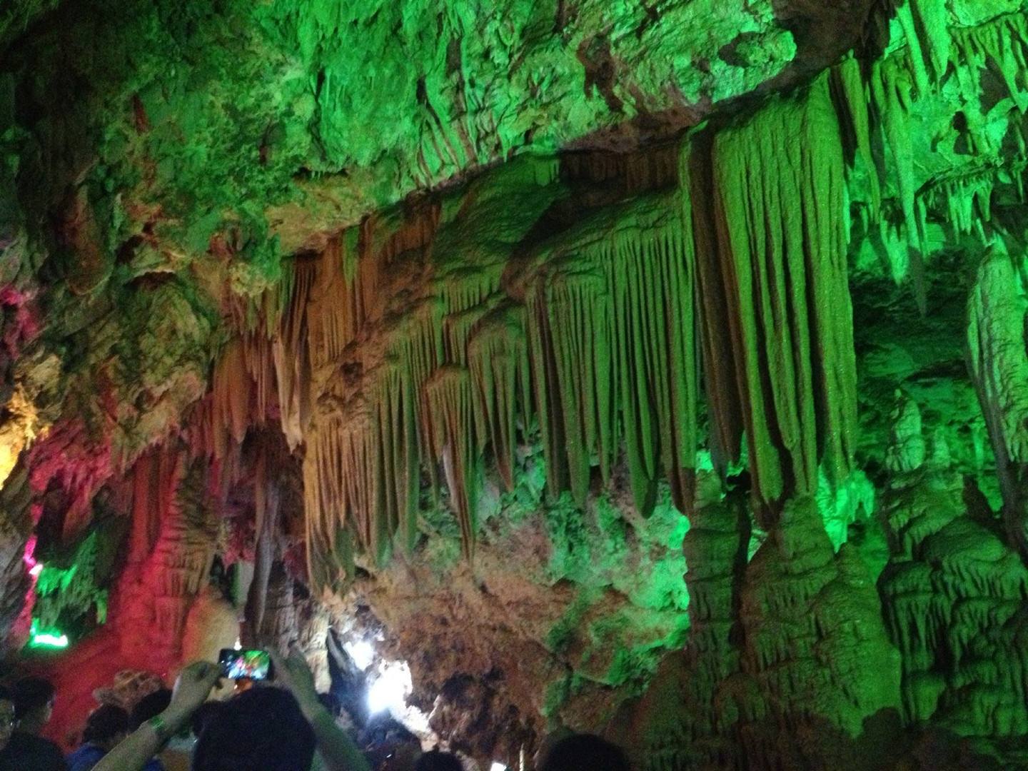 除了恩施大峽谷,煙臺養馬島,景色非常秀麗的風景區還有這些呢