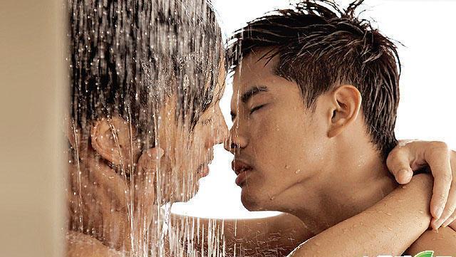 52岁林保怡与小男友自拍秀恩爱,恋情获得父亲认可,网友:真爱!