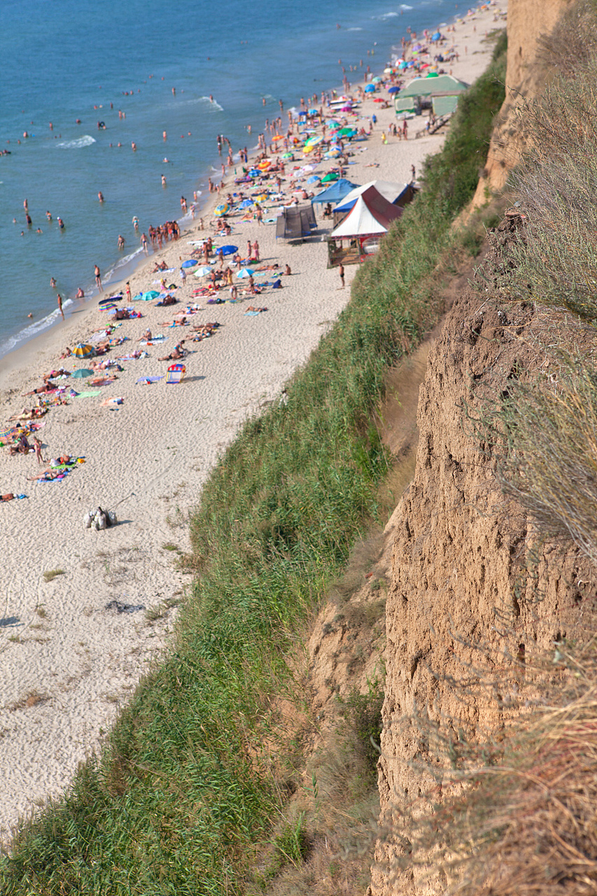 青岛崂山流清河沙滩是一个非常美丽的小众沙滩,位于青岛市的崂山区.