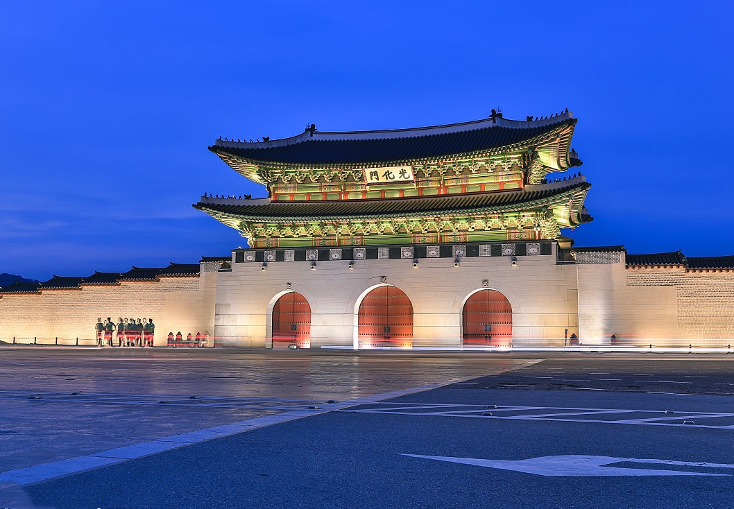 韩国最"尴尬"的景区,景区标语是中文,当地人参观请导游翻译