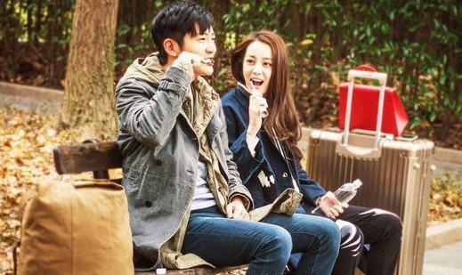 郭京飞和迪丽热巴"谈钱说爱"甜蜜发糖,网友:期待佳音啊