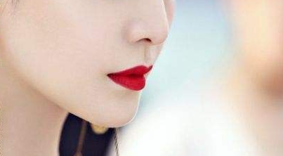 这几张女明星嘴唇,我赌100根棒棒糖,能猜出最后一位的