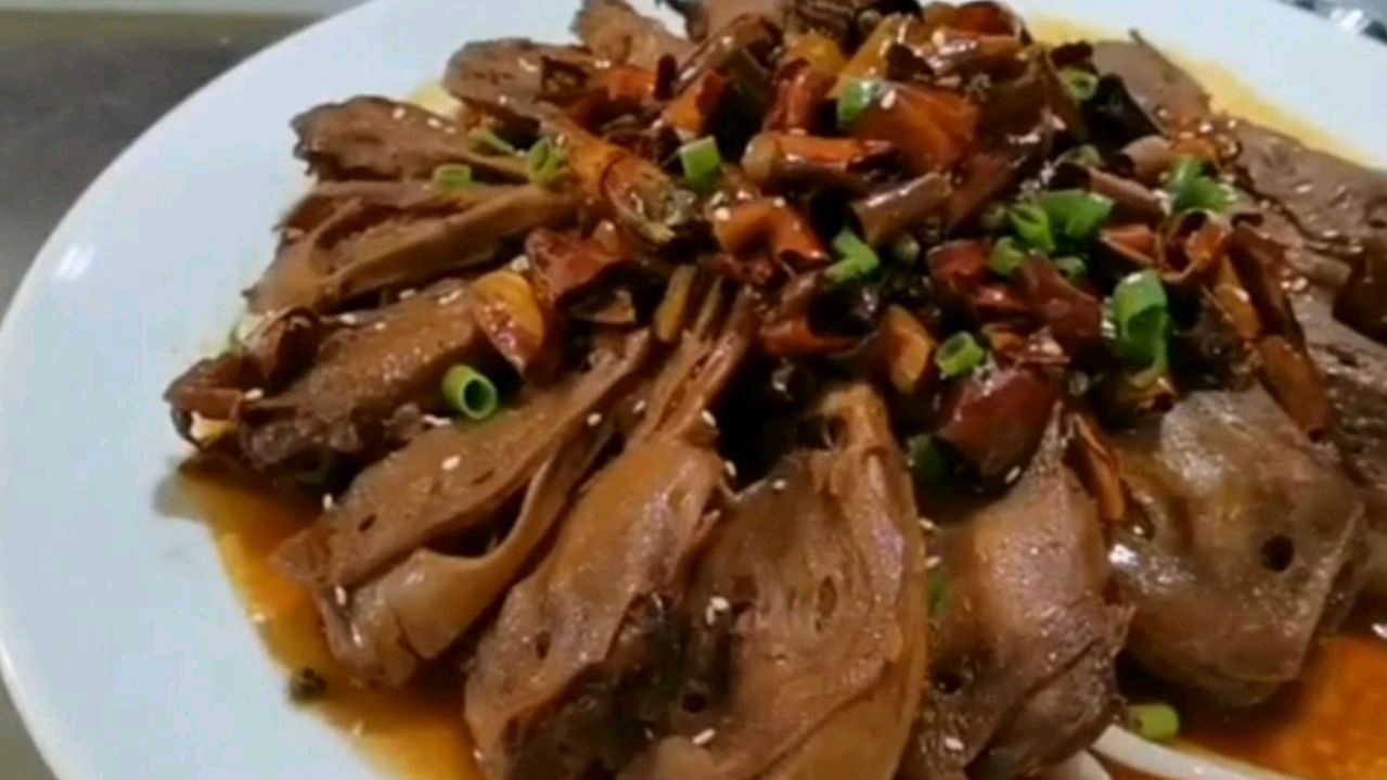 麻辣鸭头的做法,做法简单过程超级详细,香辣美味简直停不下来