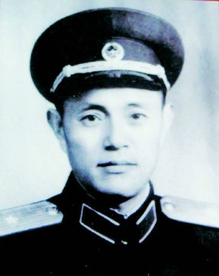 此人有着105岁的高龄,还被授予了大校军衔,还是正军级