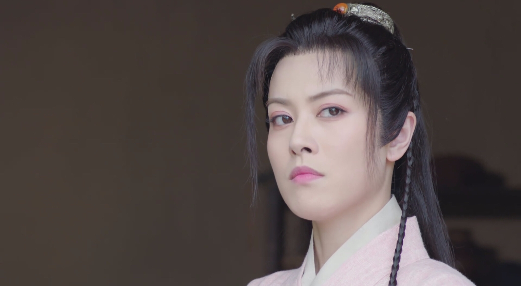 小女花不弃中的多面角色,变为女子的莫府公子都不如他