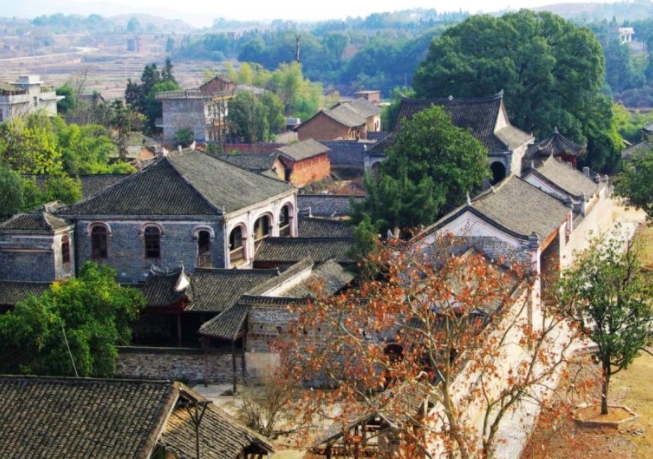 风景图集:山庄建筑宏伟壮观,风格独特---树德山庄