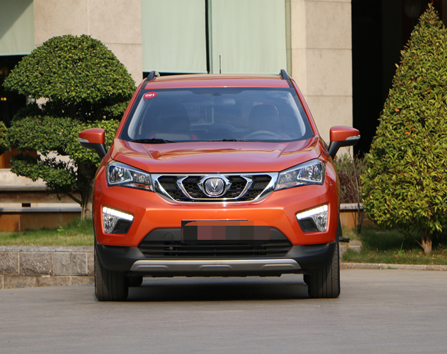 浅析一款长安cs151.5l手动尊贵版,帅气拉风,造型吸睛!