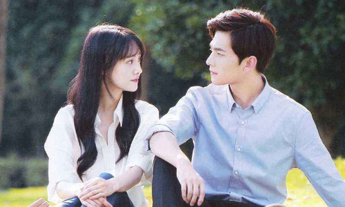 近几年的青春剧《微微一笑很倾城》:郑爽与杨洋一起饰演的《微微一笑