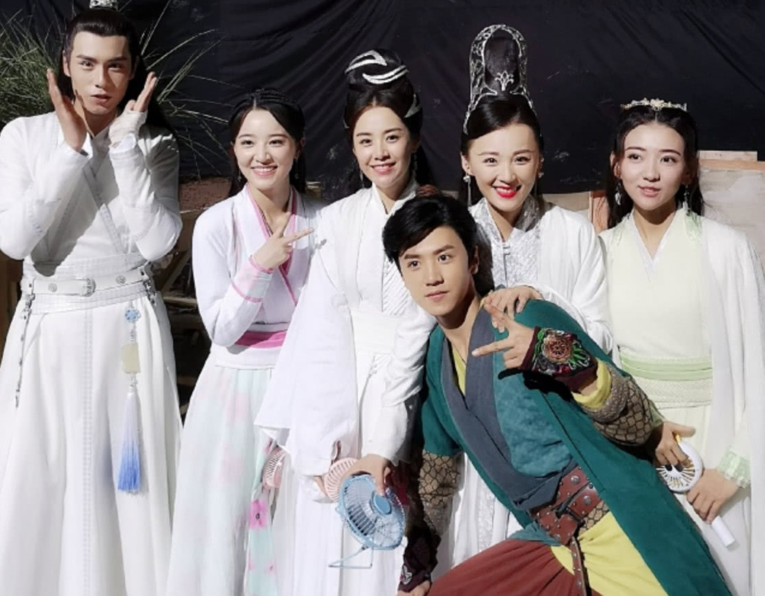 《新神雕侠侣》杀青在即,李莫愁发际线高,毛林林晒出旧照回应!