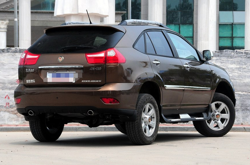 新凯凯胜座椅摸着坐着的感觉都很不错,颜色也是比较耐脏的那种,材质