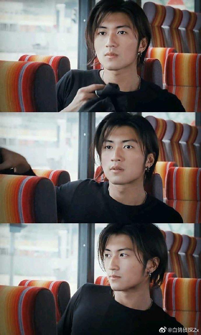 >>关注#谢霆锋##在线吃瓜猜