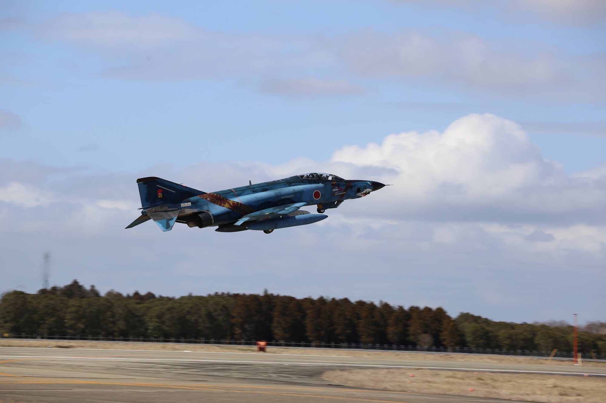 日本rf-4e侦察机完成最后飞行彻底停用 战斗版本明年也将全退光