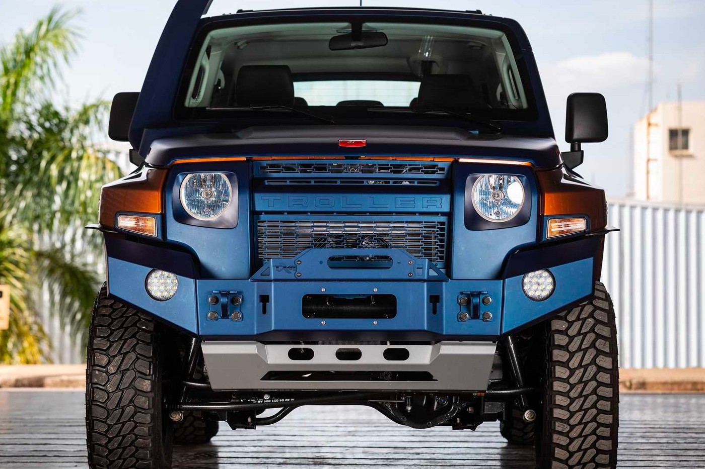 越野车子公司troller刚刚发布了一款增强版的t4越野车——troller tx4