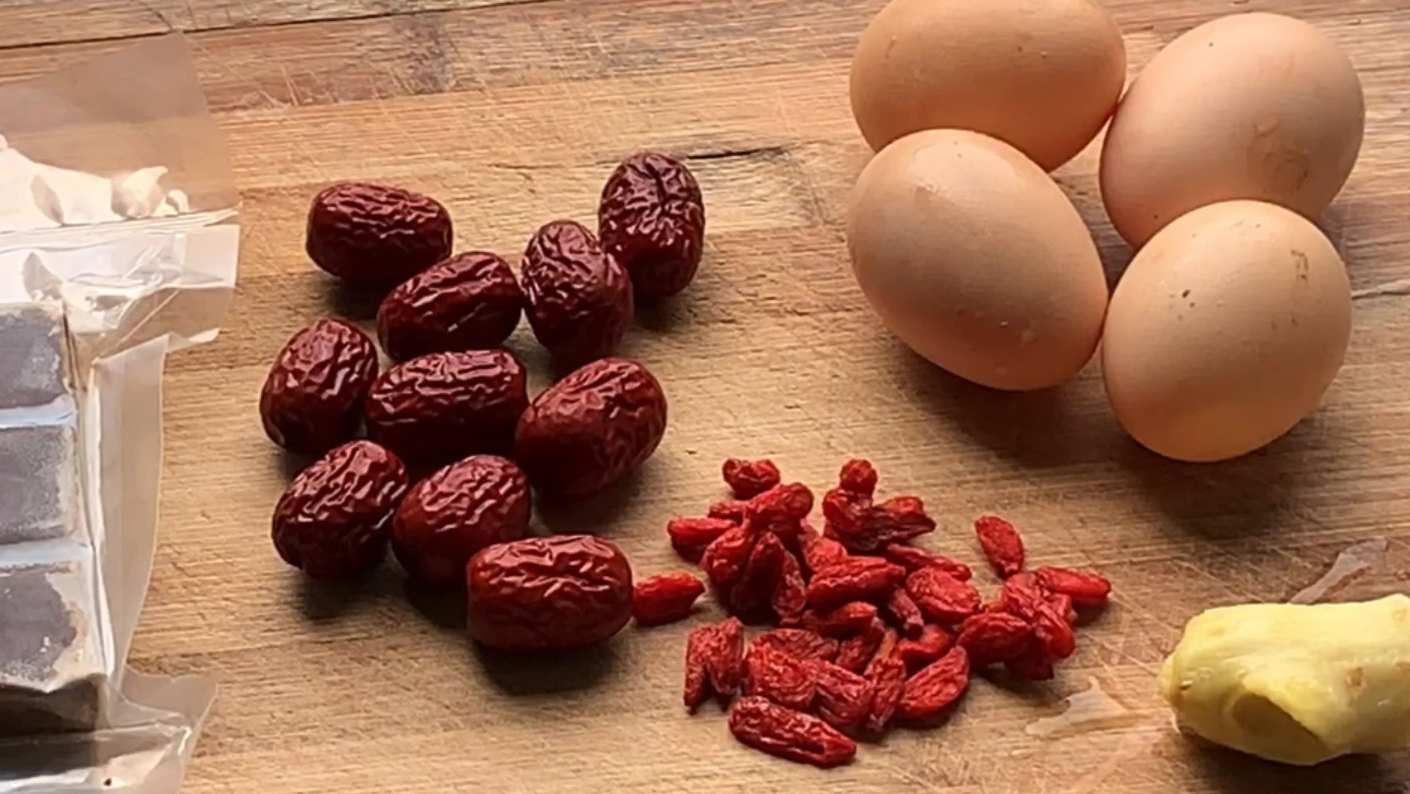 红枣枸杞鸡蛋姜汤,经常食用让你红颜焕发,补血养颜,润肺养肝