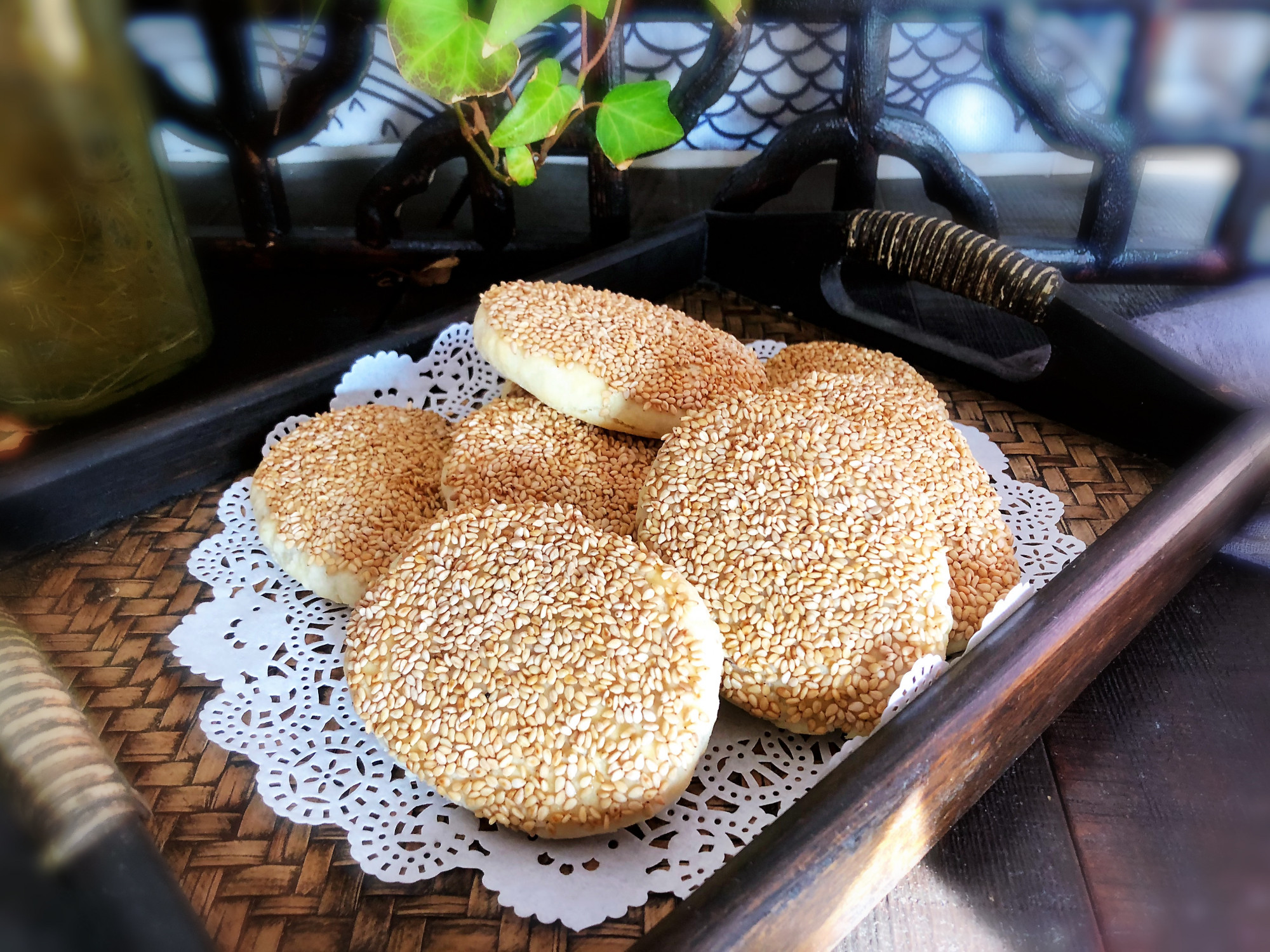 最近网购快递忒慢,想吃黄桥烧饼还是在家做,酥脆咸鲜,香到家了