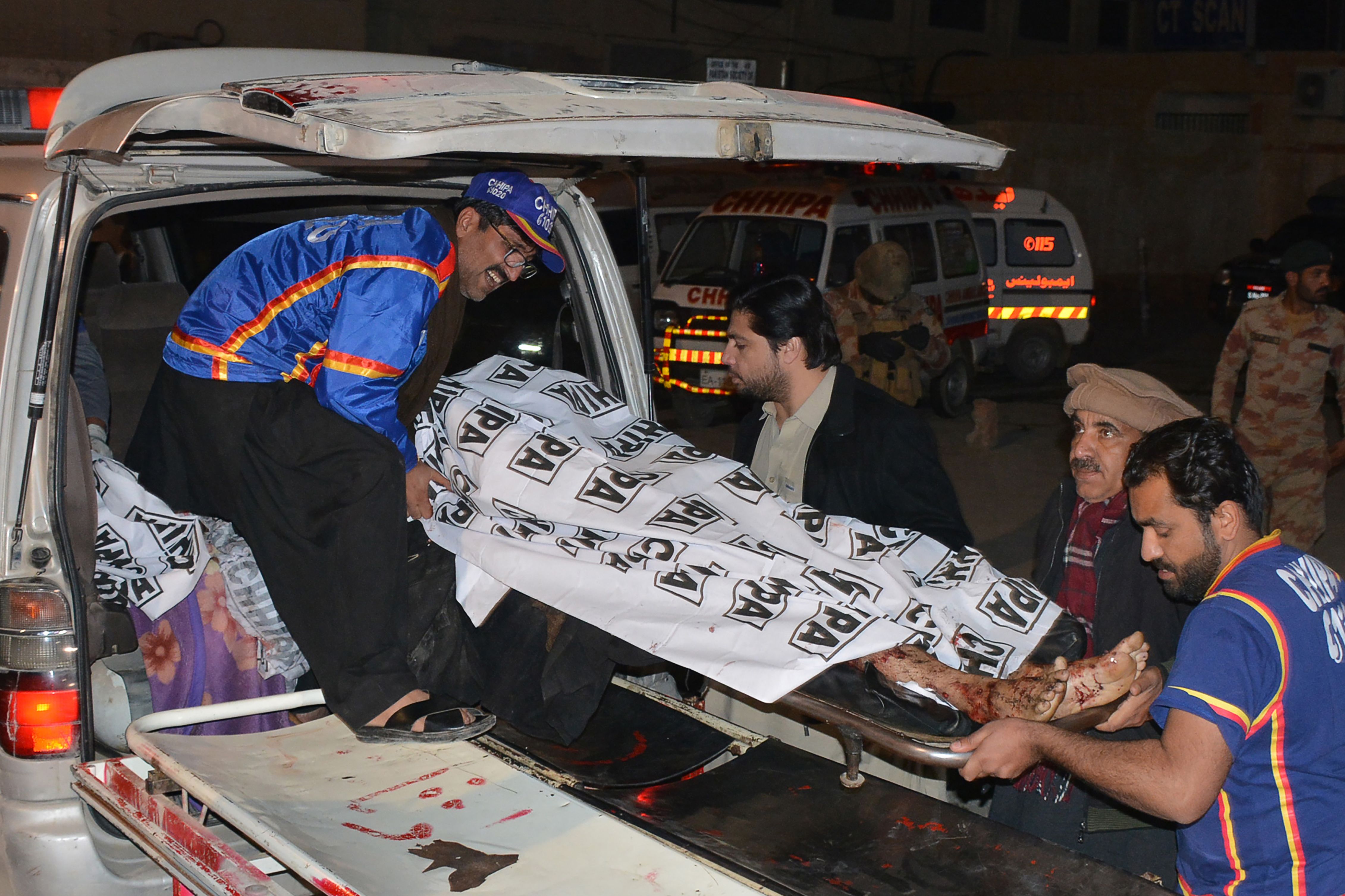 巴基斯坦奎达一清真寺发生爆炸14死20伤(2)