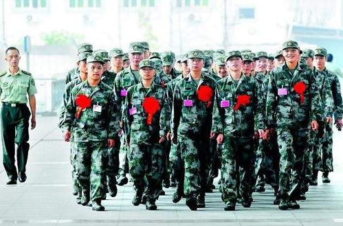 军人一旦被关禁闭,那可真是暗无天日了.