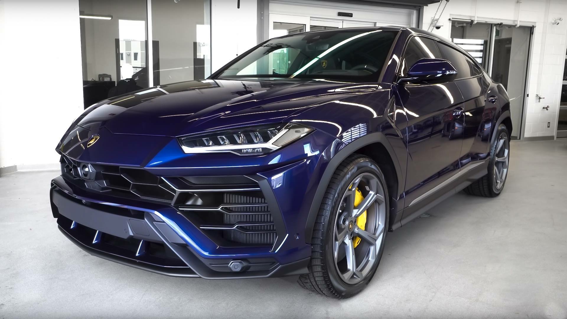 兰博基尼 urus,内饰真的好战斗