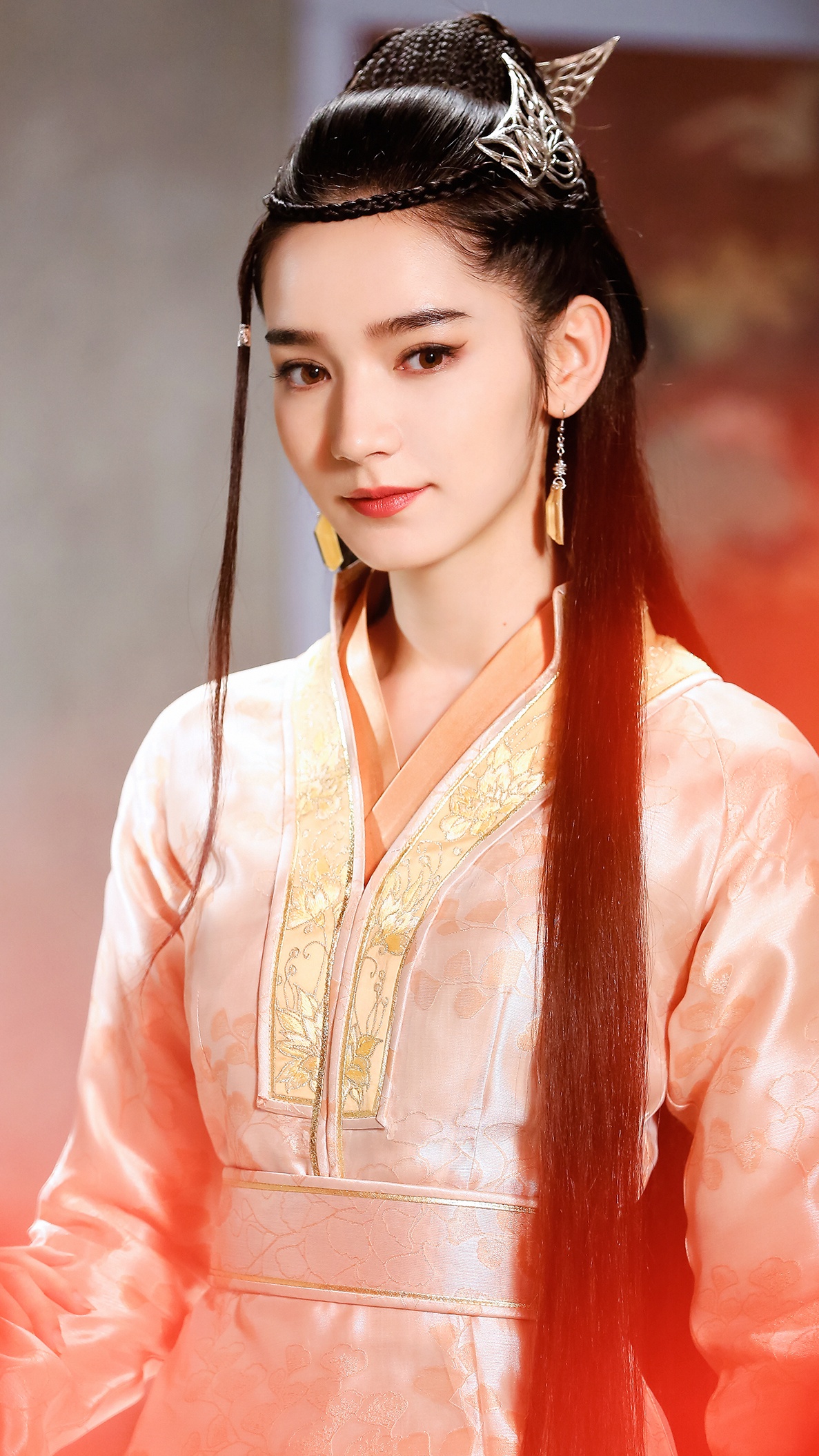 代斯古装壁纸:带着异域风情的姑娘,简直太迷人