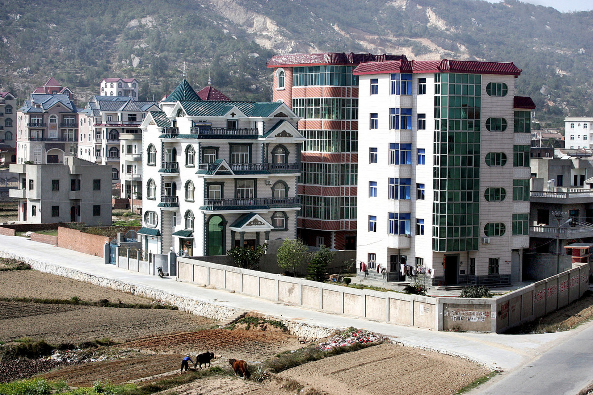 深圳宝安区石岩麻布新村小产权房,现房出售,永久产权,可落户,精装修