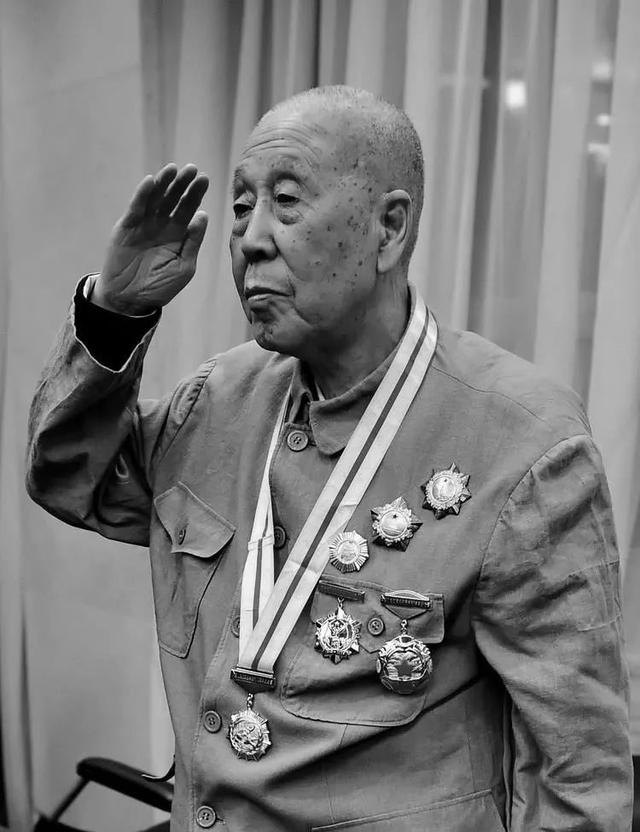 张中如将军百岁逝世 开国将星仅存11颗