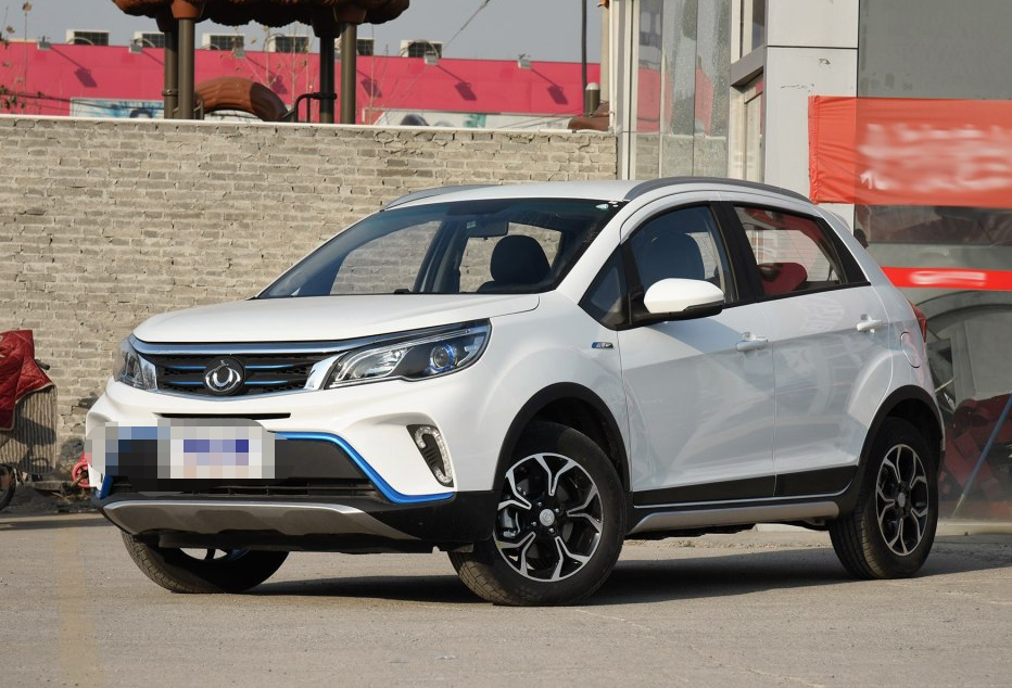 全球鹰ex3,沉稳大气,稳重中带有一丝时尚的潮流气息,前脸饱满丰润